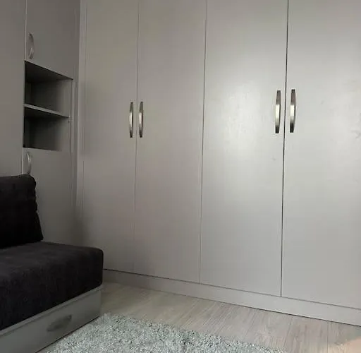 сити парк с паркомясто * 瓦爾納