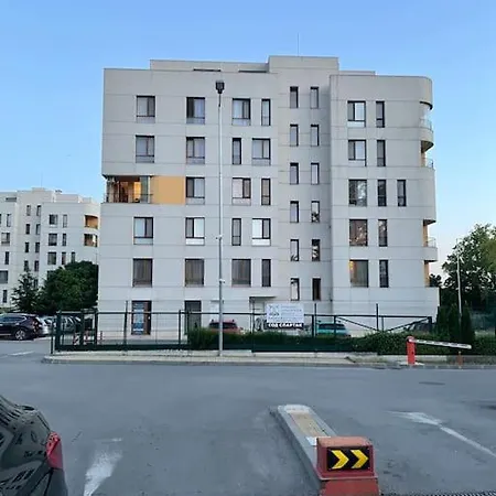 Apartment сити парк с паркомясто Varna