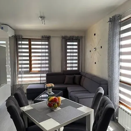 Apartament сити парк с паркомясто *